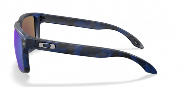 Oakley Custom Holbrook Crystal Blue Shadow Camo/ Prizm Sapphire Polarized zijkant