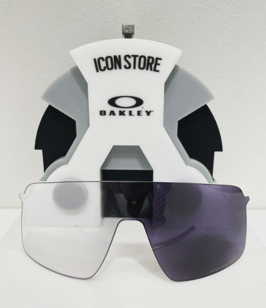 Oakley Sutro Lite lens/ Clear/ Gray photochromic