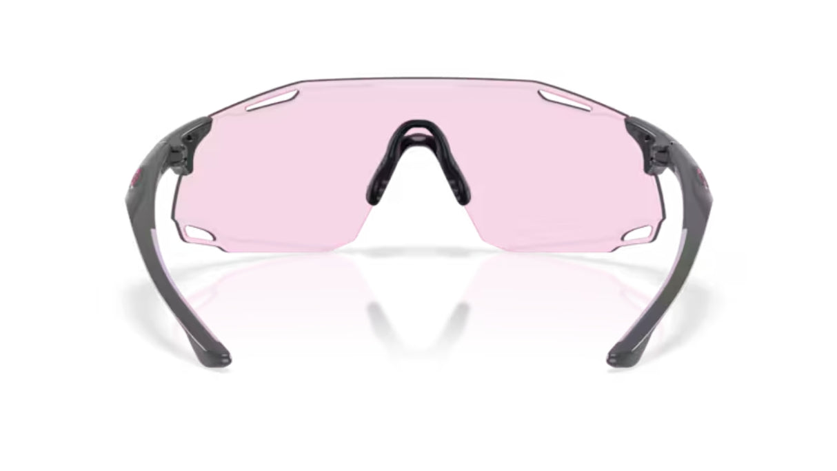 Oakley-Cybr-Dyno-Polished-Carbon-Prizm-Low-Light-achterzijde