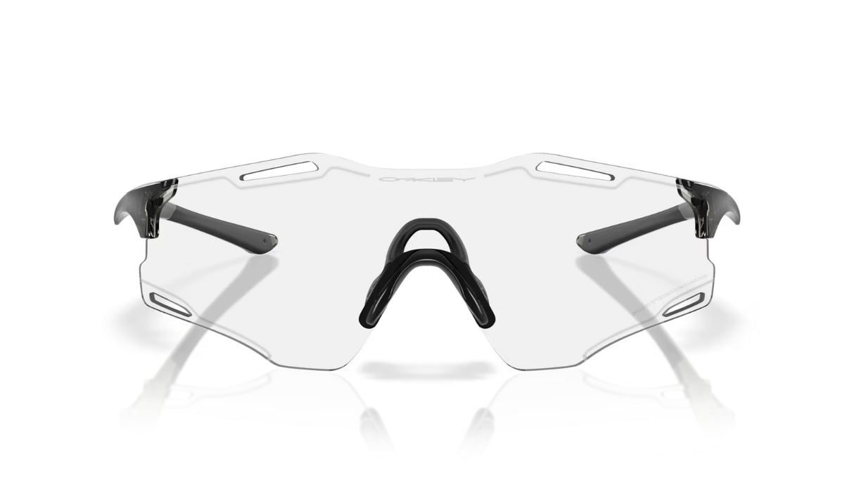 Oakley-Cybr-Zero-Polished-Black-Clear-to-Black-Photochromic-voorzijde