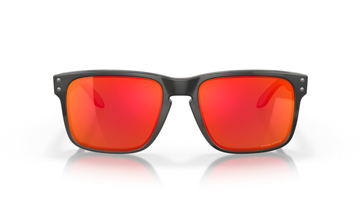 Oakley Holbrook Black Camo/ Prizm Ruby vooraanzicht