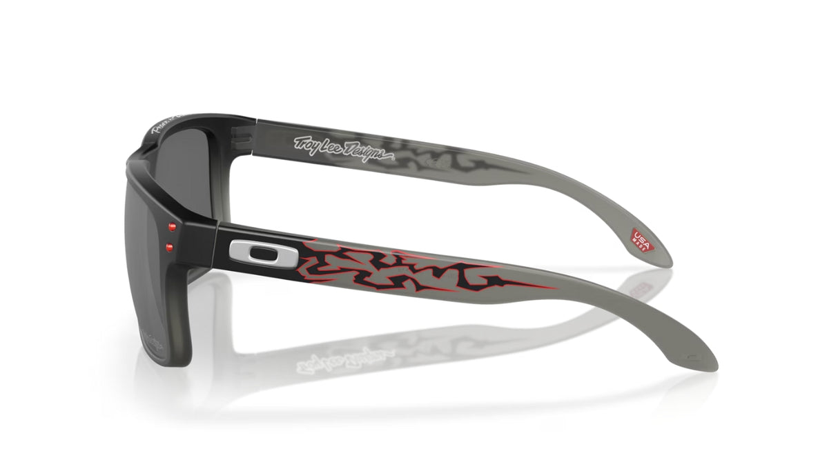Oakley-Holbrook-Troy-Lee-Design-Black-Fade-Prizm-Black-zijaanzicht