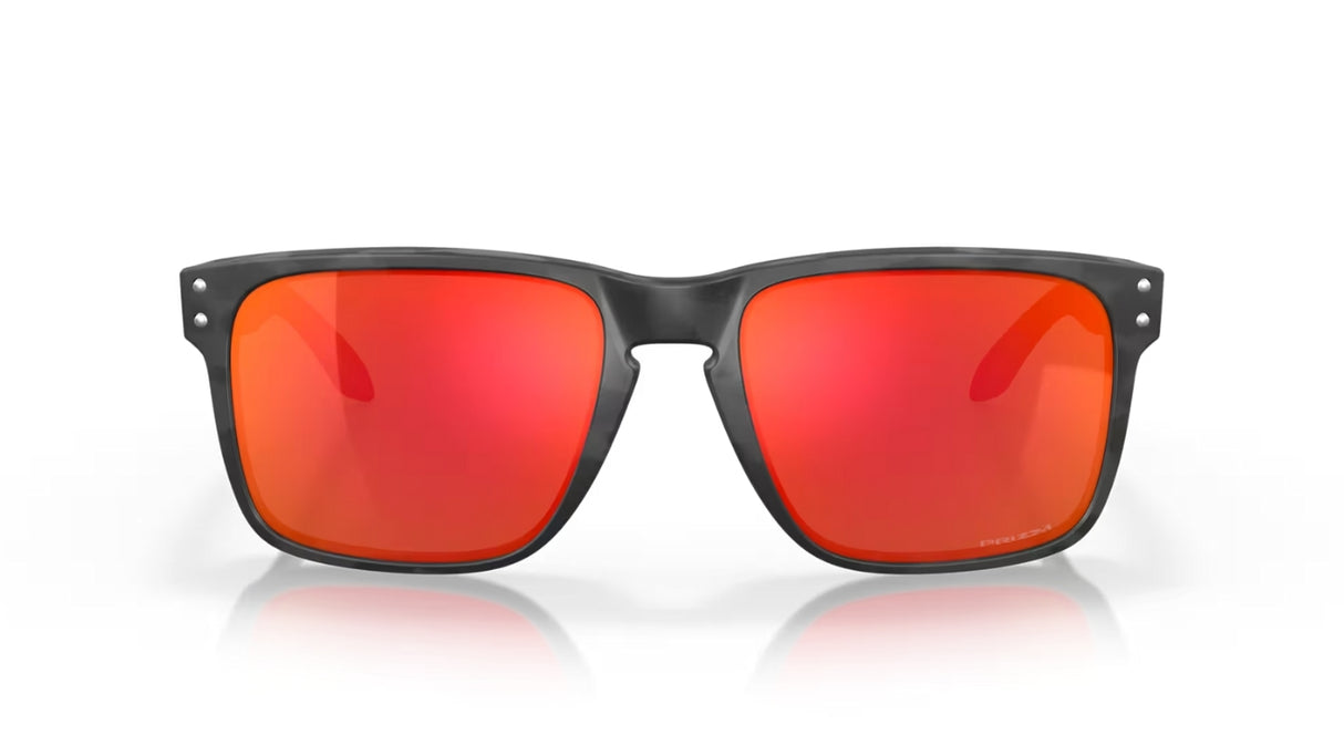 Oakley Holbrook XL Matte Black Camo Prizm Ruby voorzijde
