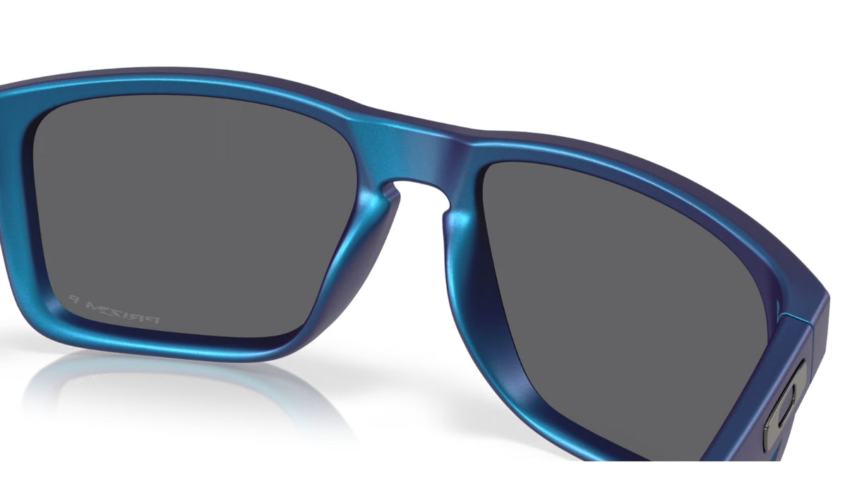 Oakley Holbrook XL Matte Cyan-Blue Colorshift Prizm Black Polarized achterzijde schuin