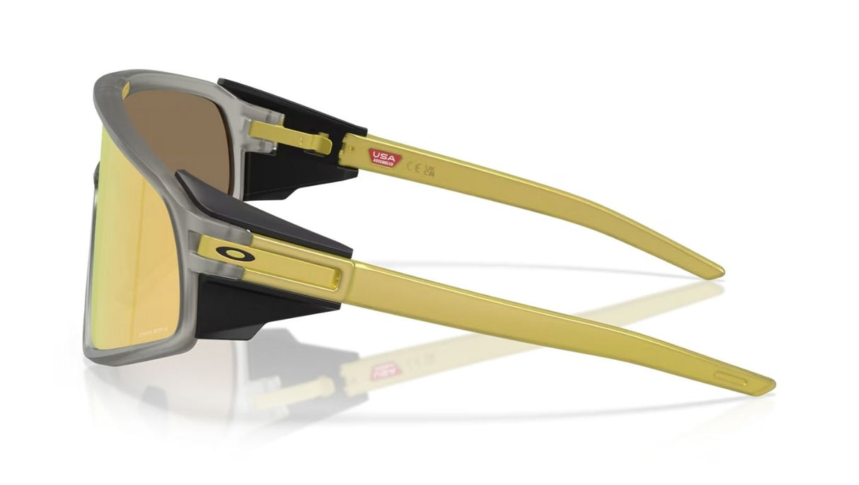 Oakley-Latch-Panel-Matte-Grey-Ink-Prizm-24K-Zijaanzicht