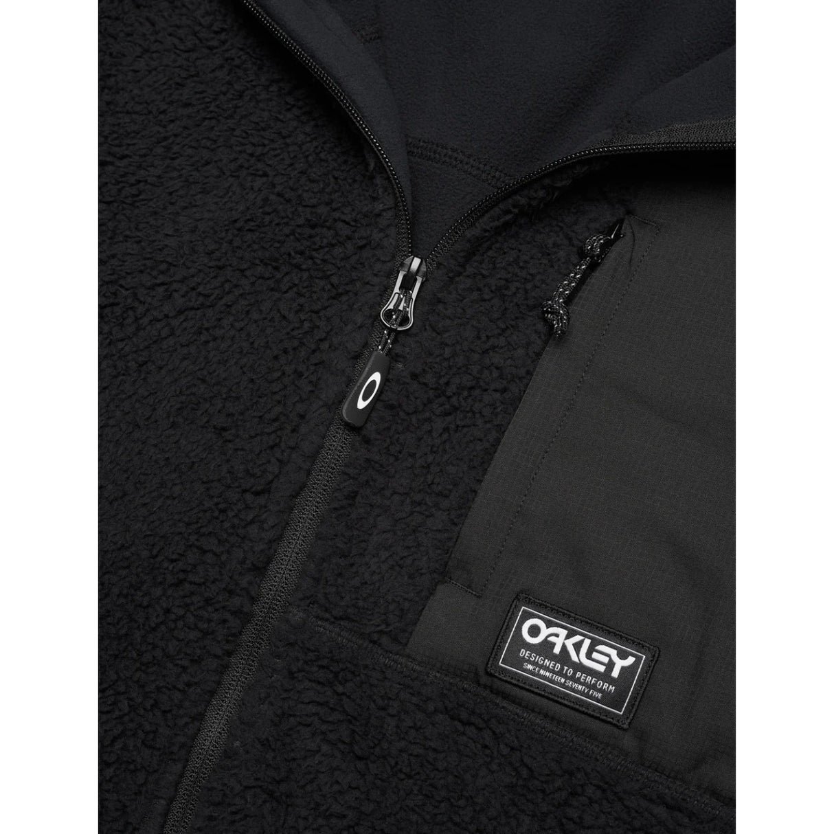 Oakley Mountain Fire Sherpa/ Blackout