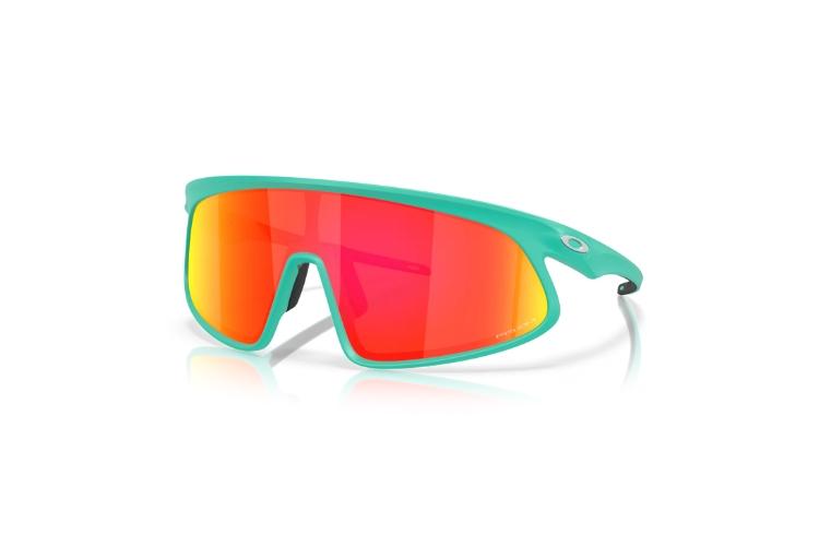 Oakley-RSLV-lifestyle-collectiefoto