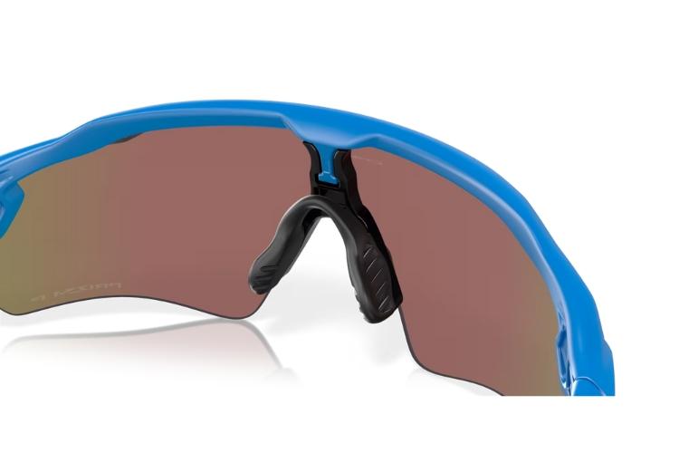 Oakley-Radar-EV-Matte-Sapphire-Prizm-Sapphire-Polarized-achterkant