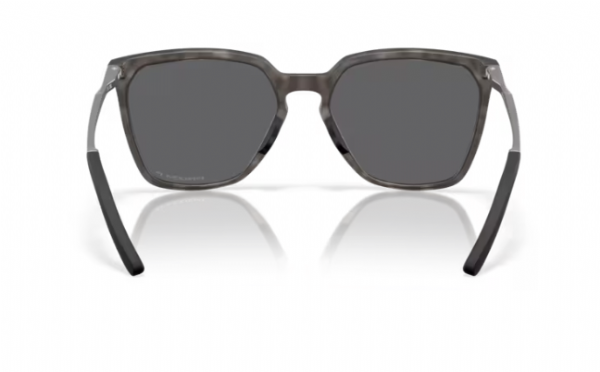 Oakley Sielo SQ Matte Black Tortoise/ Prizm Black Polarized achterzijde