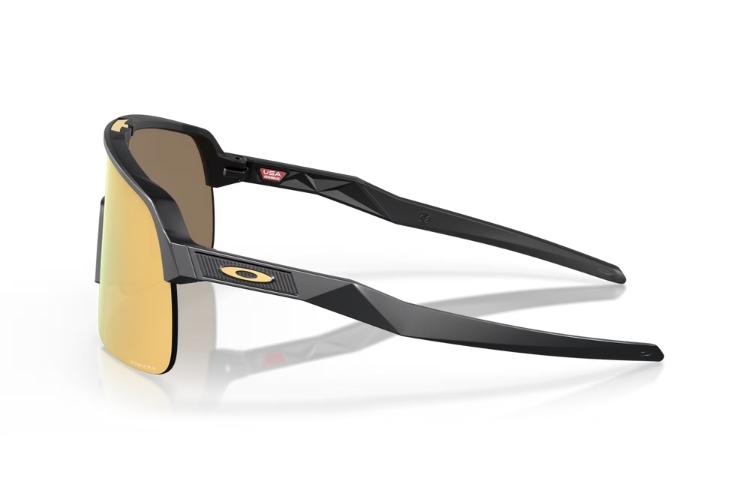 Oakley-Sutro-Lite-Matte-Carbon-Prizm-24K1-zijkant