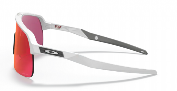 Oakley-Sutro-Lite-Matte-White-Prizm-Field-zijkant