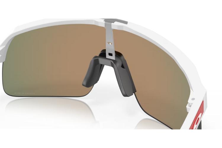 Oakley-Sutro-Lite-Matte-White-Prizm-Ruby1-achterkant