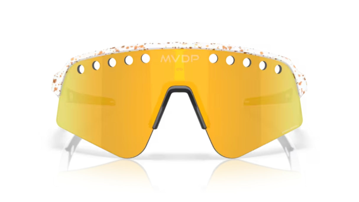 Oakley-Sutro-Lite-Sweep-Mathieu-van-der-Poel-Red-Gold-Spetter-Prizm-24K-Vented-voorkant