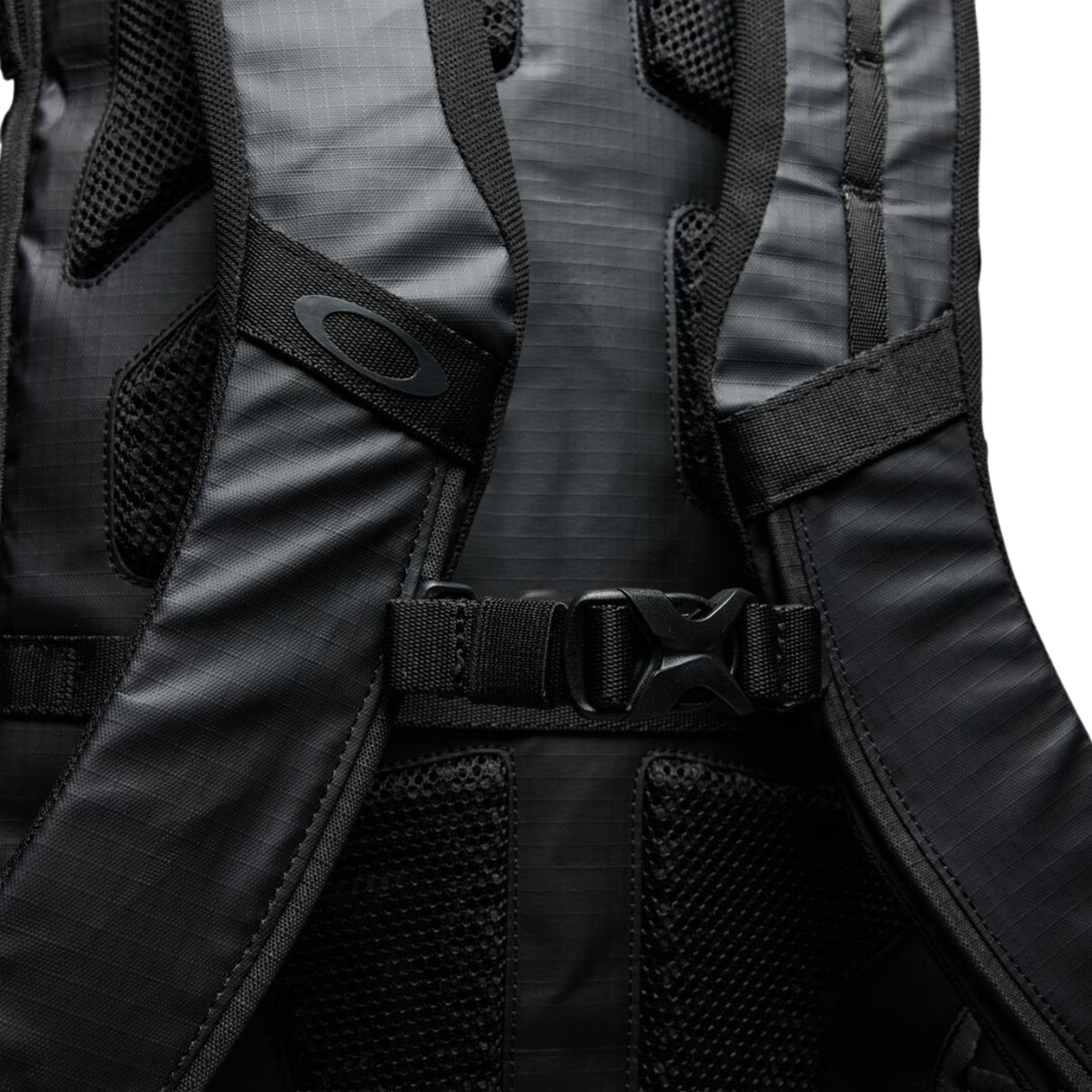 Oakley-Terraquest-29L-Backpack-Pitch-Black