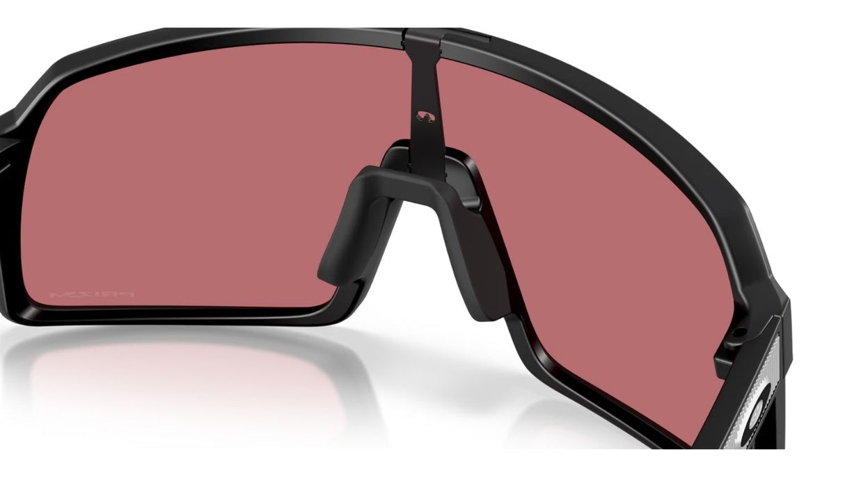 Oakley-Sutro-Matte-Black-Prizm-dark-golf-04