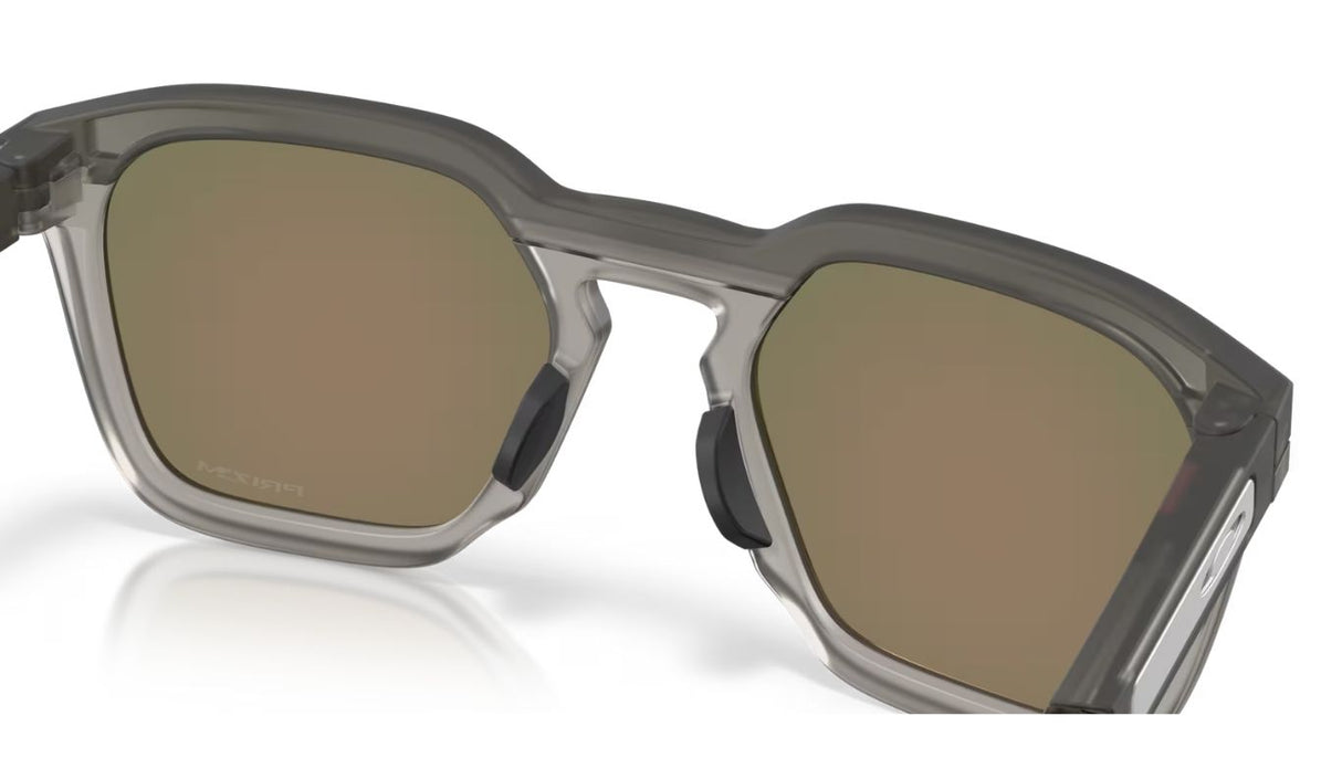 HSTN-SQ-matte-grey-smoke-prizm-ruby-04