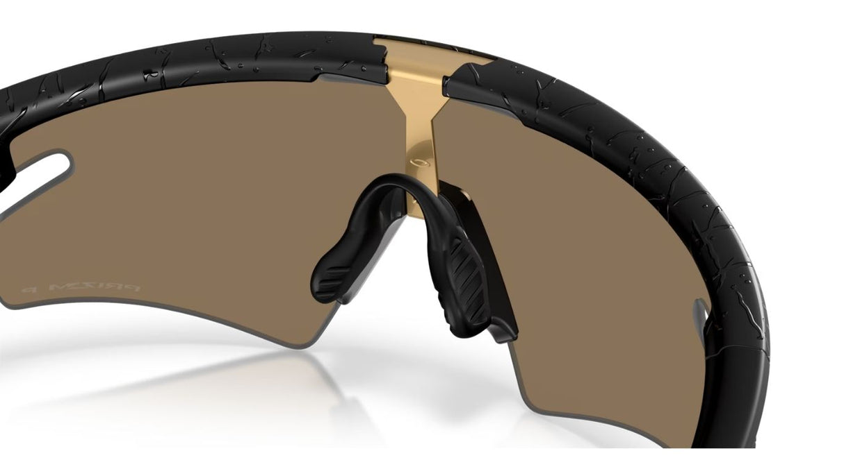 Oakley-sphaera-slash-matte-black-splatter-prizm-24k-polarized-04