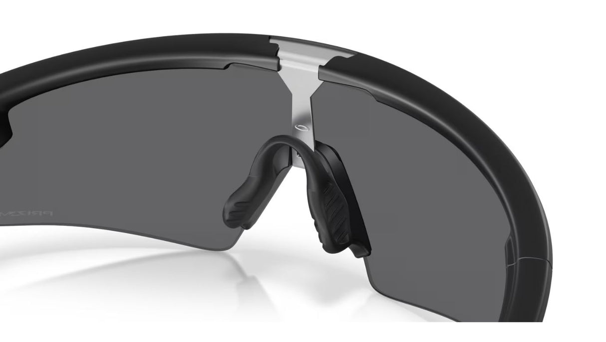 Oakley-sphaera-strike-matte-black-prizm-black-04