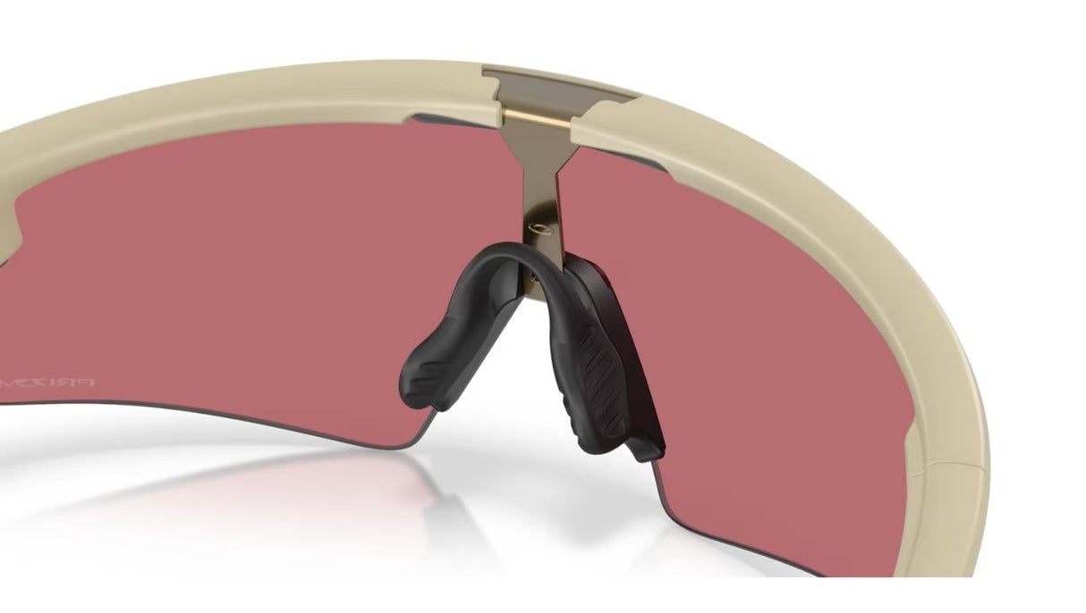 Oakley-sphaera-strike-matte-sand-prizm-dark-golf-04