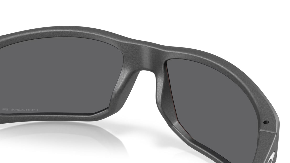 Oakley_Gibston_XL_Steel_Prizm_Black_Polarized_Achterkant