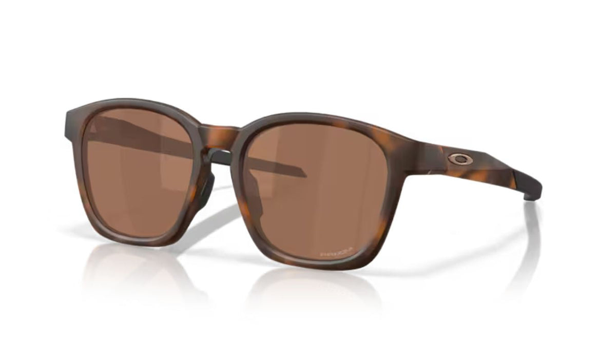 Oakley Shackle