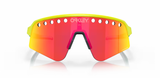 Oakley Sutro Lite Sweep sportbril in Tennis Ball Yellow met Prizm Ruby Vented lens, vooraanzicht van het frame en de lens