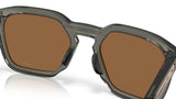 Oakley-HSTN-MotoGP-Grey-Smoke-Prizm-Bronze-04