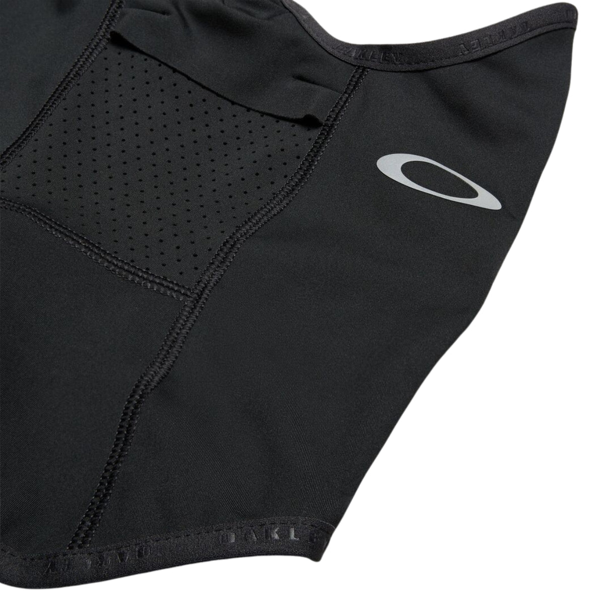 Oakley-Bowls-Neck-Warmer-Pitch-Black