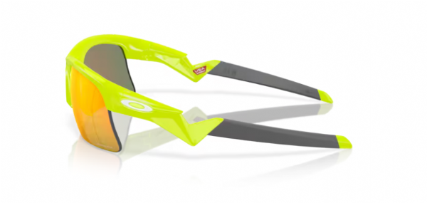 Oakley-Capacitor-Youth-Small-Polished-Retina-Burn-Prizm-Ruby