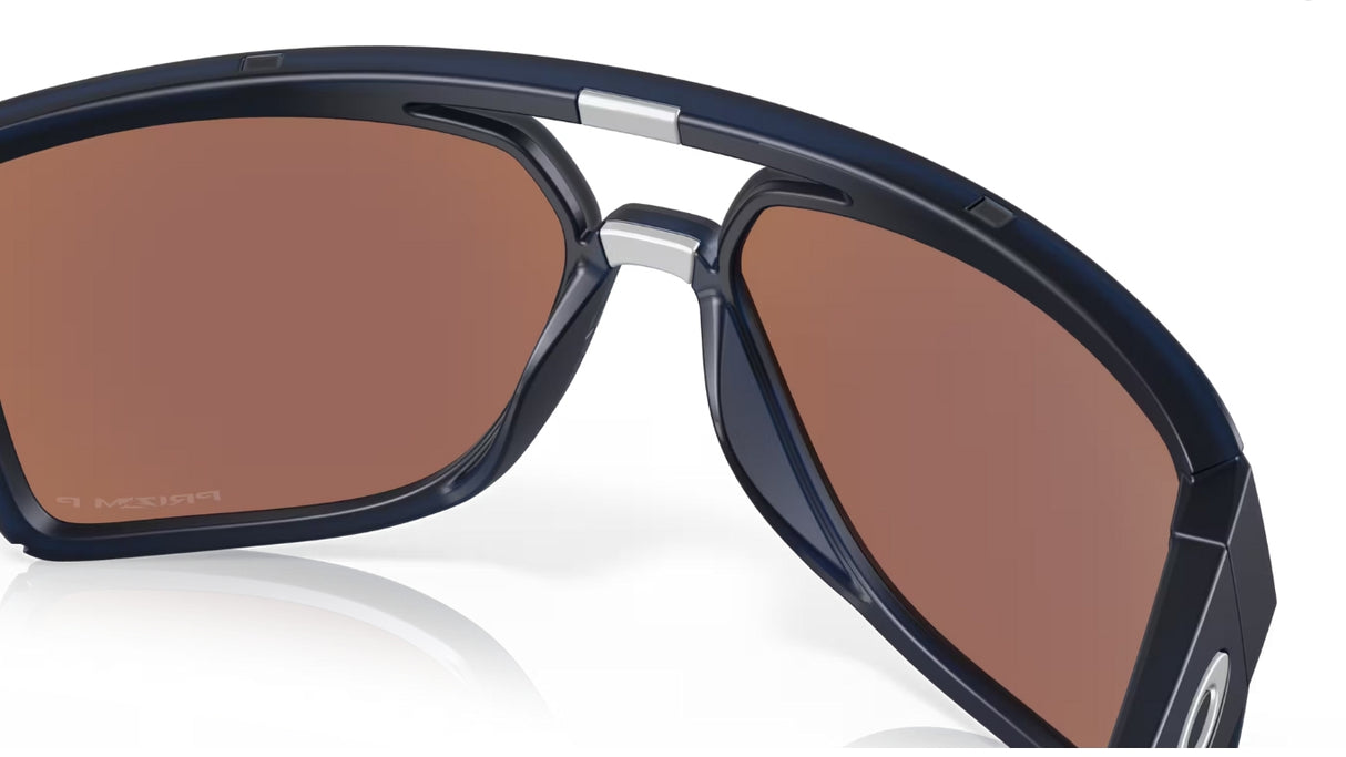 Oakley Castel Matte Translucent Blue/ Prizm Deep H2O Polarized Achterkant