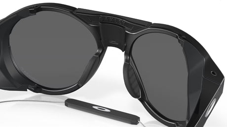 Oakley Clifden Matte Black/ Prizm Black Polarized Achterkant