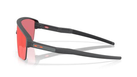 Oakley-Corridor-SQ-Matte-Carbon-Prizm-Trail-Torch-Zijaanzicht