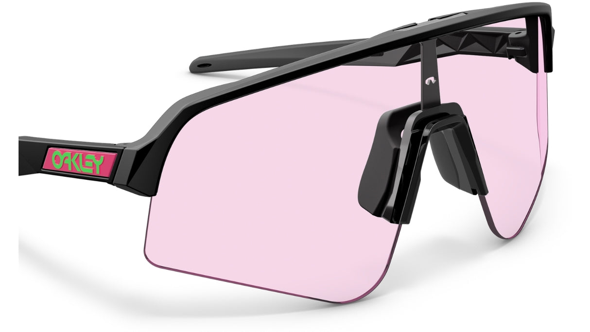 Oakley-Custom-Sutro-Lite-Sweep-Matte-Black-Pink-80s-Green-Prizm-Low-Light-kopie