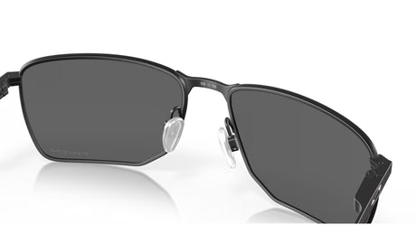 Oakley Ejector Carbon Prizm Black Polarized achterzijde schuin