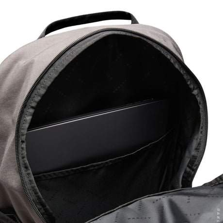 Oakley-Enduro-20L-Backpack-Granite-Gray