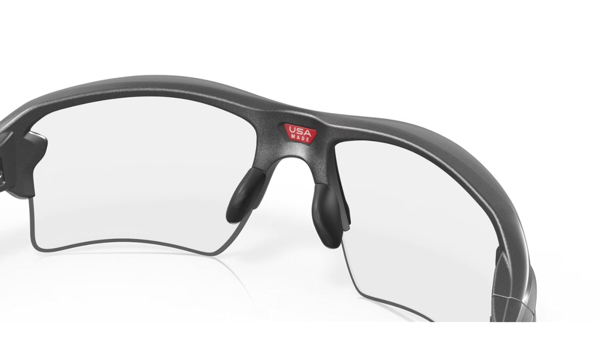 Oakley Flak 2.0 XL Steel Clear to Black Iridium Photochromic achterzijde schuin
