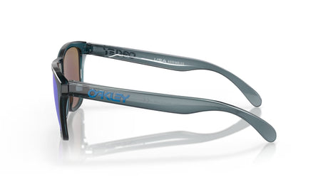Oakley Frogskins Crystal Black Prizm Sapphire Polarized zijaanzicht
