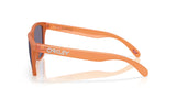 Oakley Frogskins Matte Ginger Prizm Grey zijaanzicht