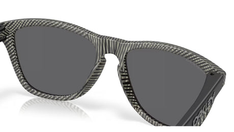 Oakley Frogskins Matte Grey Ink Fingerprint Prizm Black achterzijde nabij