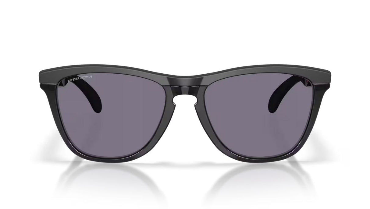 Oakley-Frogskins-Range-XL-Matte-Black-Prizm-Grey-Voorzijde
