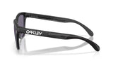 Oakley-Frogskins-Range-XL-Matte-Black-Prizm-Grey-Zijaanzicht