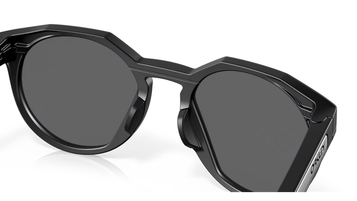Oakley HSTN Metal Matte Black Prizm Black achterzijde nabij 