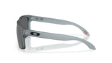 Oakley Holbrook Matte Crystal Black/ Prizm Black Polarized zijaanzicht