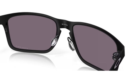 Oakley Holbrook Metal Matte Black Prizm Grey achterzijde