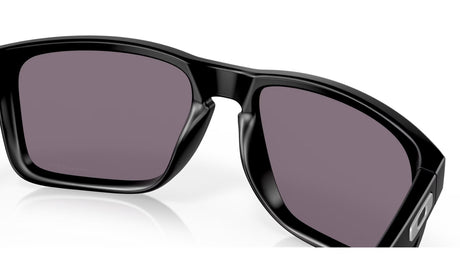 Oakley Holbrook XL Matte Black Prizm Grey achterzijde schuin