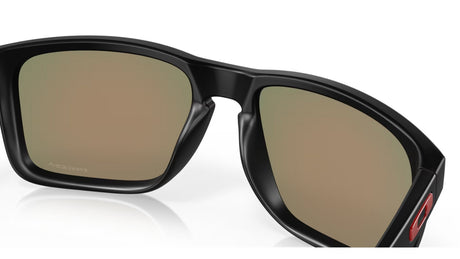 Oakley Holbrook XL Matte Black Prizm Ruby achterzijde schuin