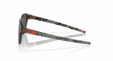 Oakley-Latch-Matte-Grey-Smoke-Prizm-Black