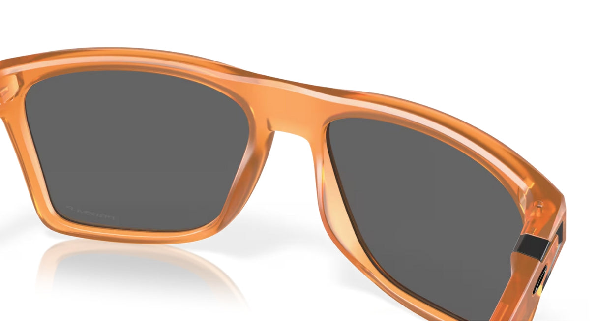 Oakley Leffingwell Matte Transparent Ginger Prizm Black Polarized achterzijde nabij