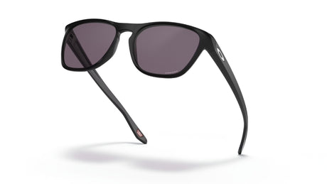 Oakley-Manorburn-Matte-Black-Prizm-Grey