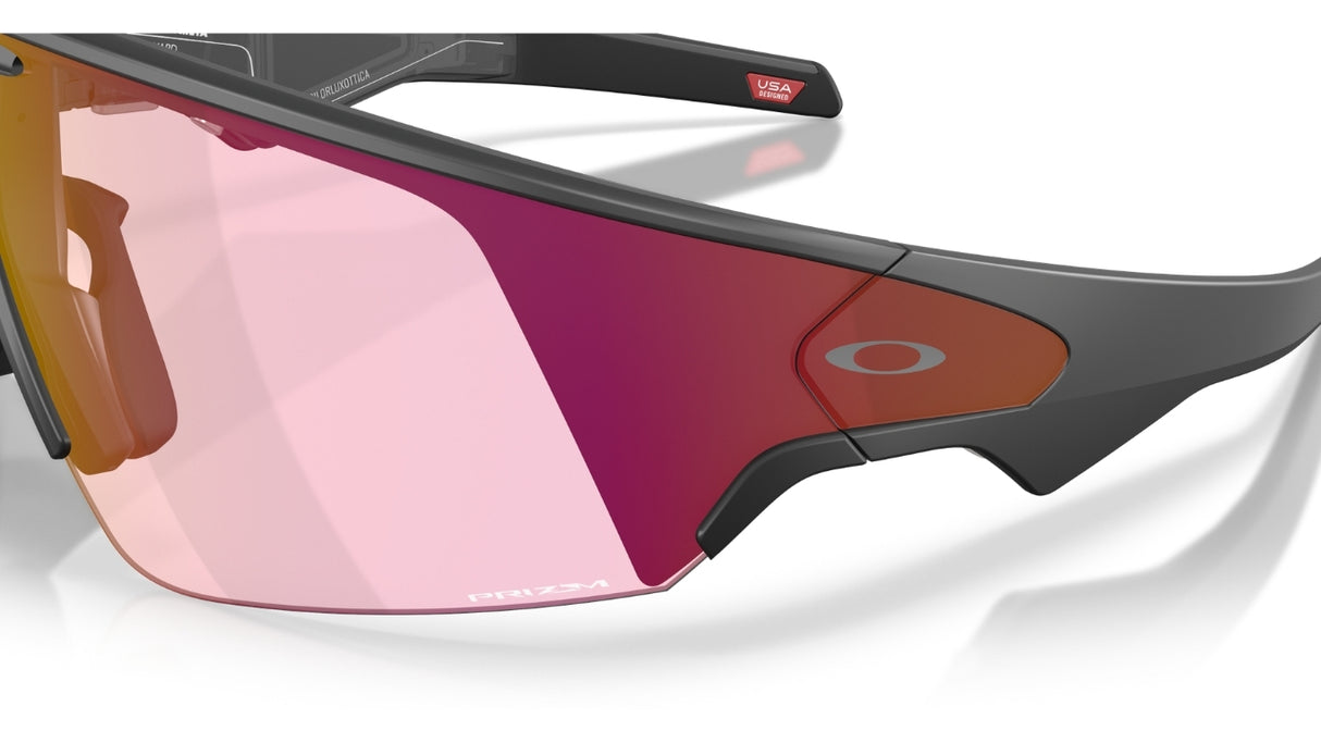 Oakley-Meta-Vanguard-Black-Prizm-Transitions-Ember-colour-Zijaanzicht
